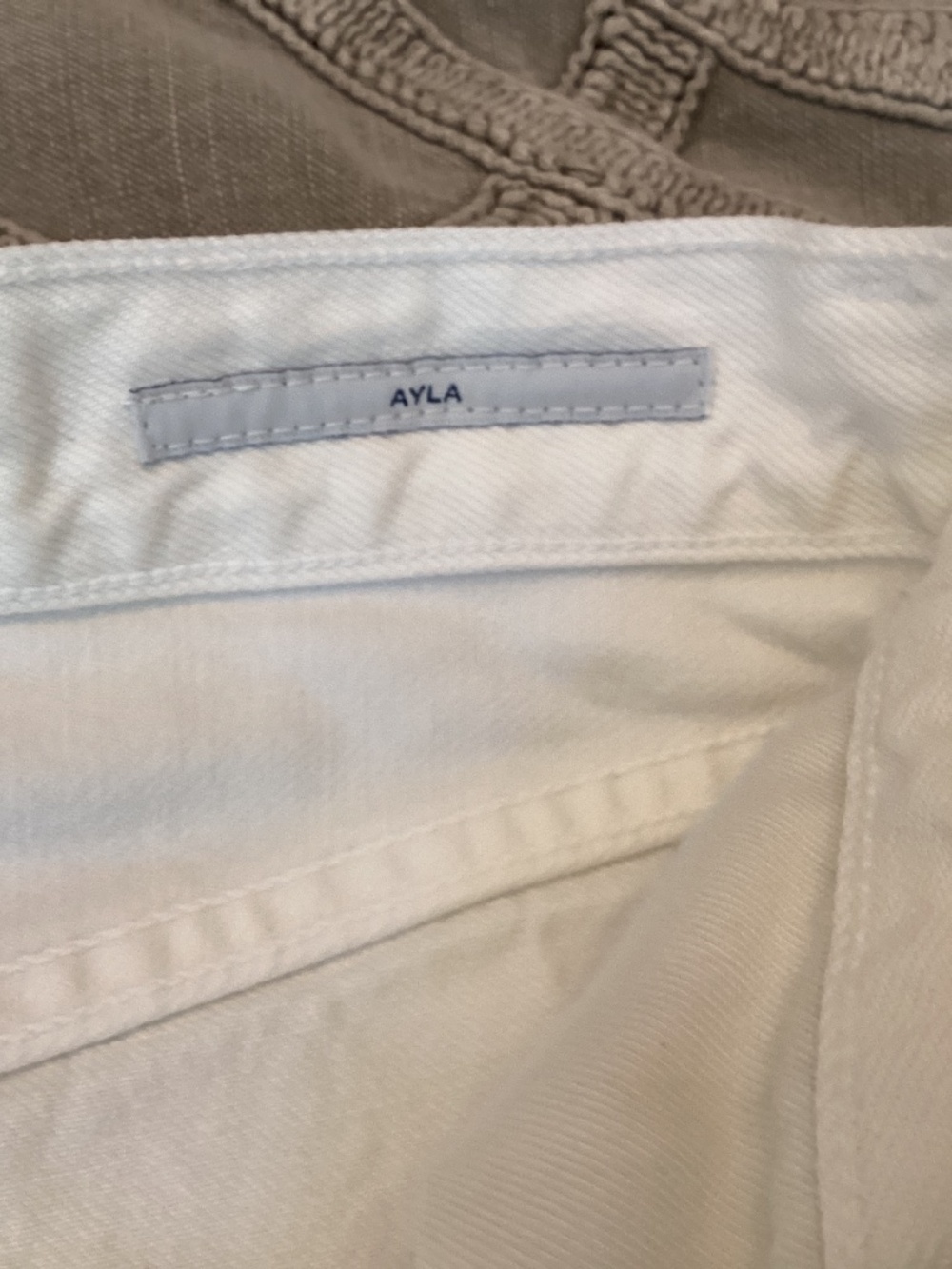 Citizens of Humanity White Ayla Jeans - Size 27 - Picture 6 of 8